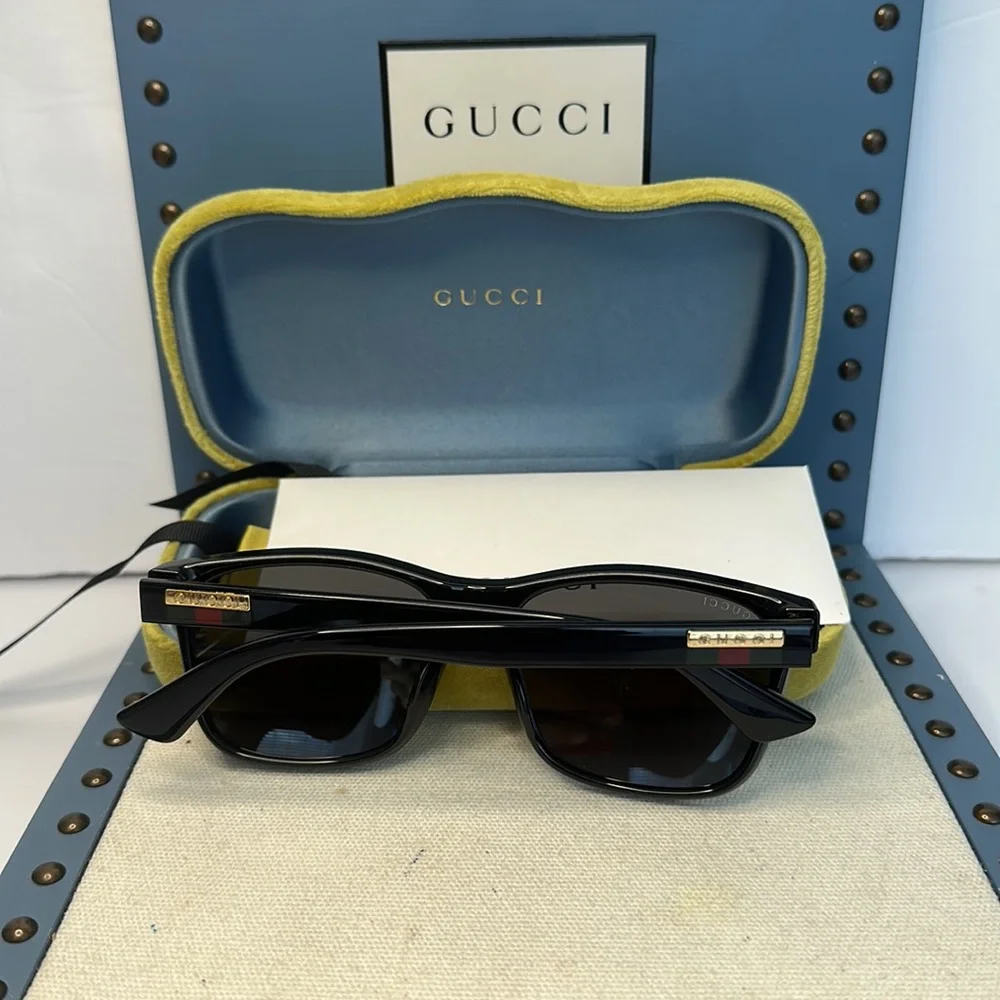 New - GUCCI Grey Rectangular Men's Sunglasses GG0746S 001 57